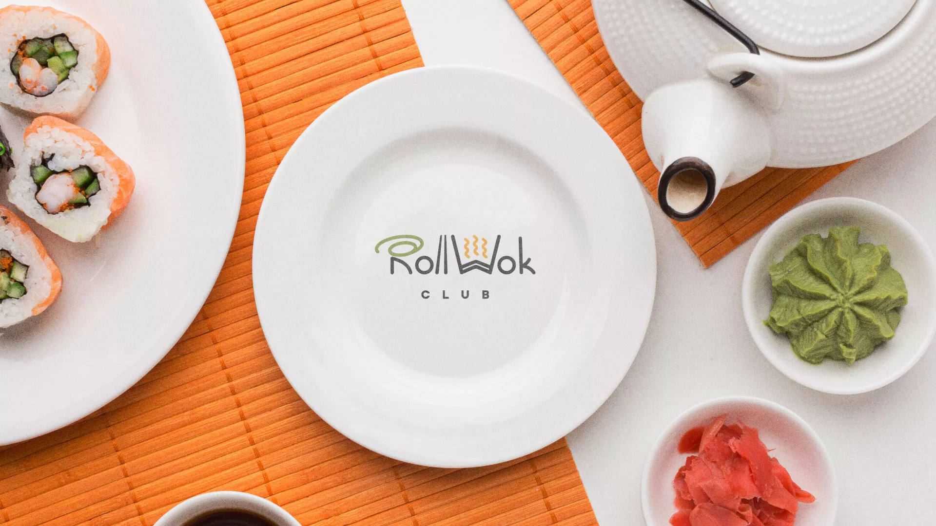 Разработка логотипа и фирменного стиля суши-бара «Roll Wok Club» в Курганинске